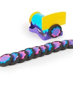 Kinetic Sand Slice N' Surprise